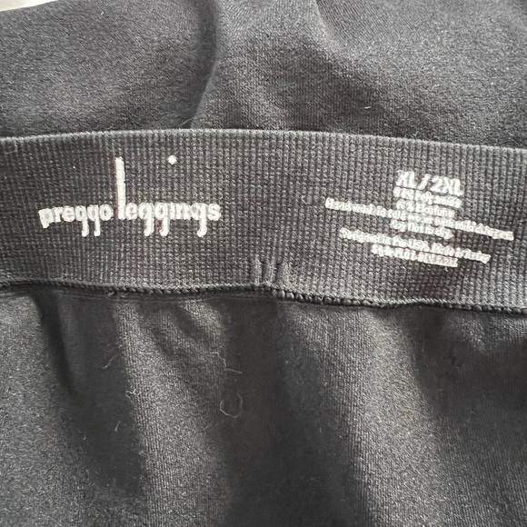 PREGGO LEGGINGS Size XL/2XL Black Stretch Capri Pants - Picture 3 of 5